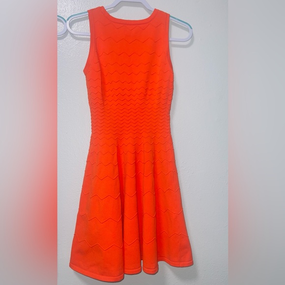 Knit Mini Dress MILLY Women Medium Textured Stretch Fabric Scoop Neck A Line - Picture 2 of 9